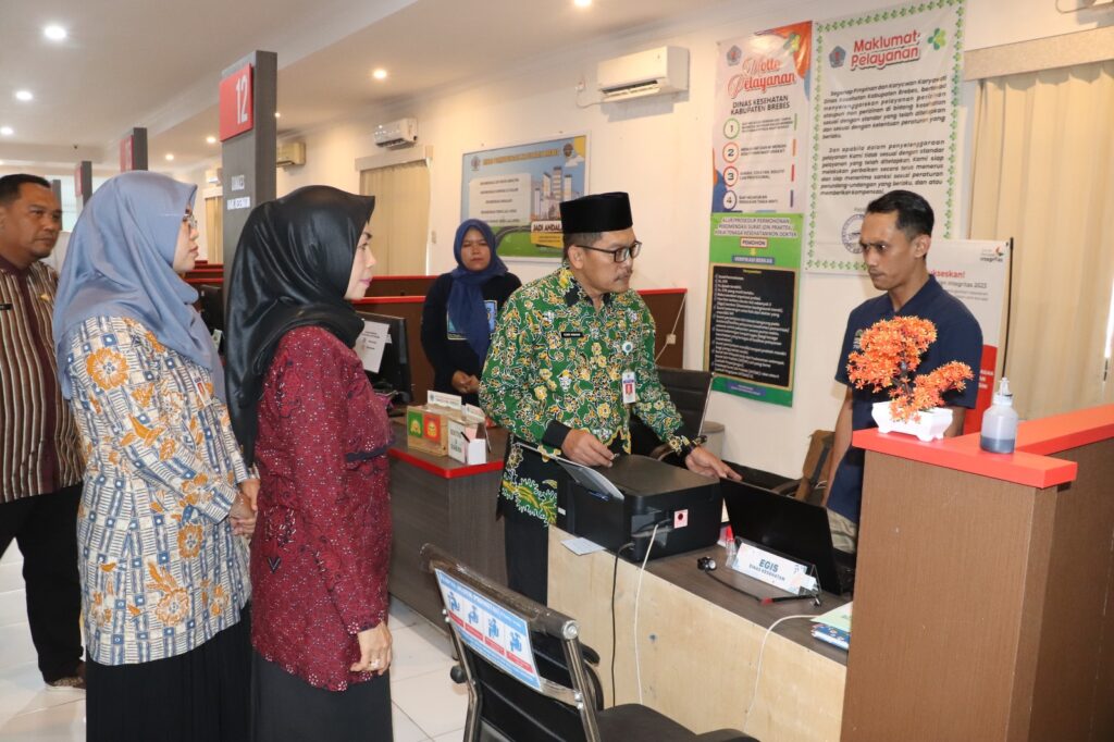 Hari Pertama Menjabat, Pj Bupati Sidak Mall Pelayanan Publik (MPP)